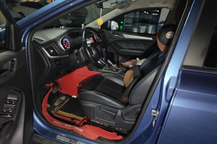 Used Roewe RX5 2018 20T Two-Wheel Drive Automatic Internet Smart Edition Driver Seat
