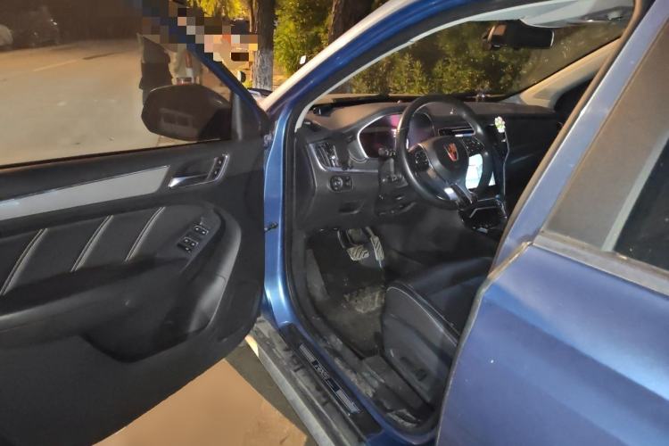 Used Roewe RX5 2018 20T Two-Wheel Drive Automatic Internet Smart Luxury Edition Driver Seat