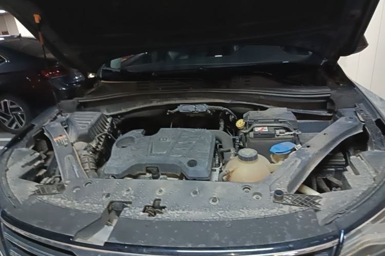 Used Roewe RX5 2018 20T Two-Wheel Drive Automatic Flagship Edition Engine Bay