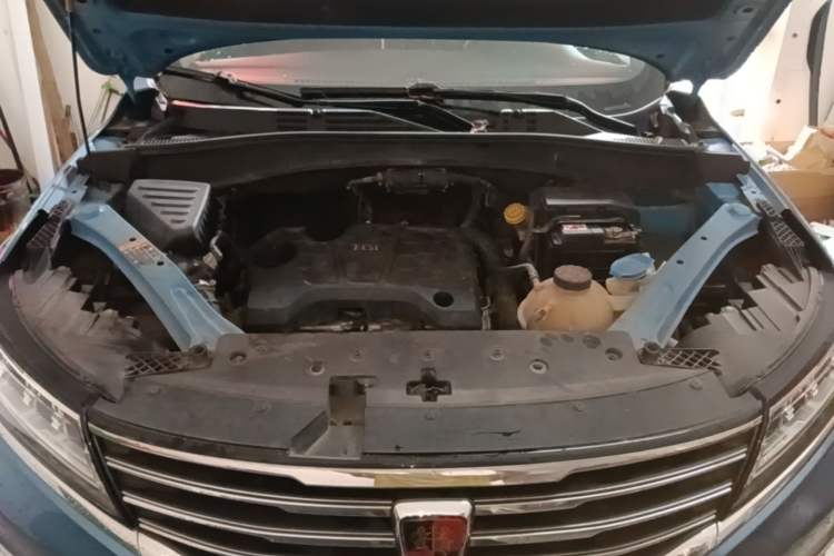 Used Roewe RX5 2018 20T Two-Wheel Drive Automatic Internet Smart Luxury Edition Engine Bay