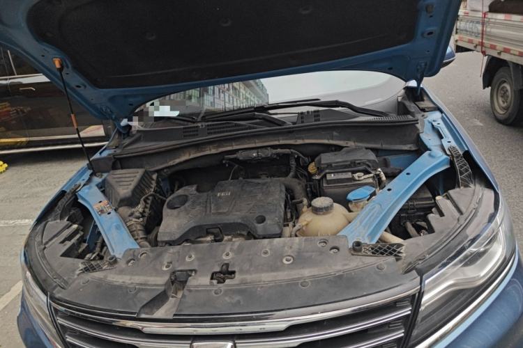 Used Roewe RX5 2018 20T Two-Wheel Drive Automatic Flagship Edition Engine Bay