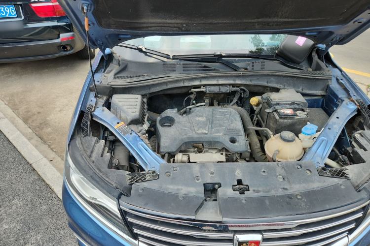 Used Roewe RX5 2018 20T Two-Wheel Drive Automatic Internet Smart Edition Engine Bay Right