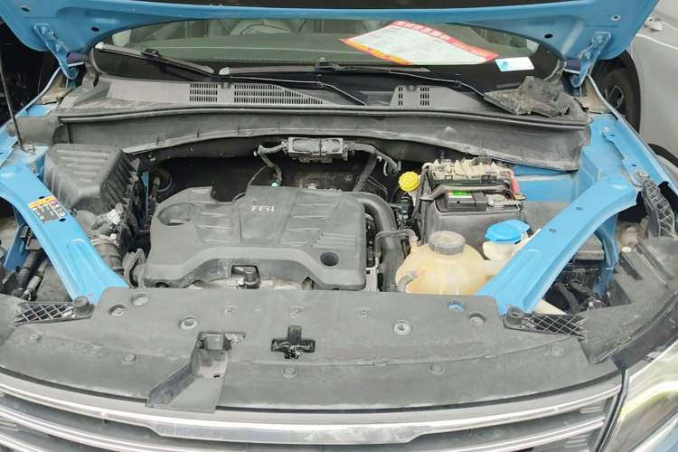 Used Roewe RX5 2018 20T Two-Wheel Drive Automatic Internet Smart Edition Engine Bay