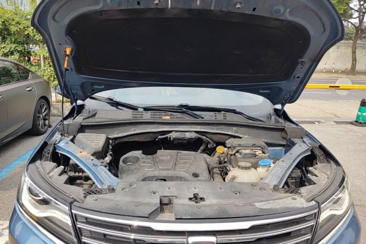 Used Roewe RX5 2018 20T Two-Wheel Drive Automatic Flagship Edition Engine Bay