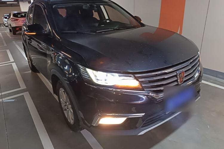 Used Roewe RX5 2018 20T Two-Wheel Drive Automatic Flagship Edition Front Right 45 Deg