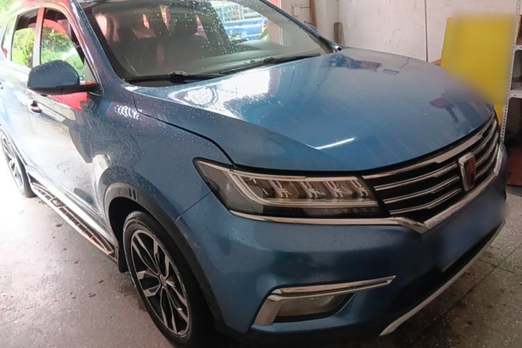 Used Roewe RX5 2018 20T Two-Wheel Drive Automatic Internet Smart Luxury Edition Front Right 45 Deg