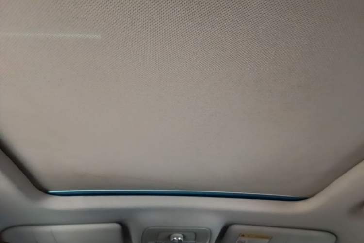 Used Roewe RX5 2018 20T Two-Wheel Drive Automatic Internet Smart Luxury Edition Headliner