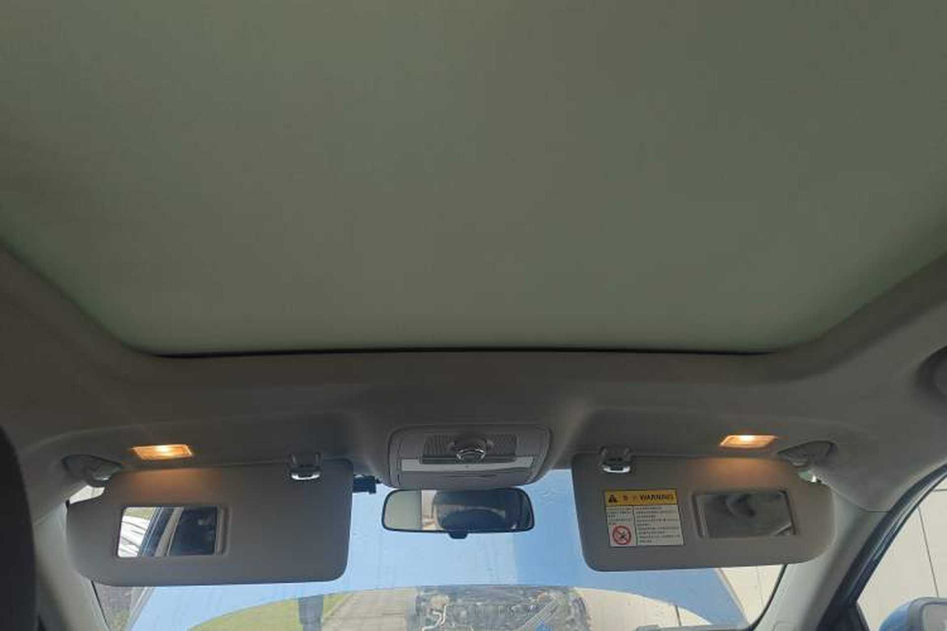 Used Roewe RX5 2018 20T Two-Wheel Drive Automatic Flagship Edition Headliner