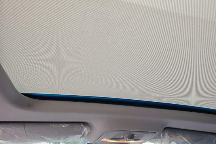 Used Roewe RX5 2018 20T Two-Wheel Drive Manual Flagship Edition Headliner