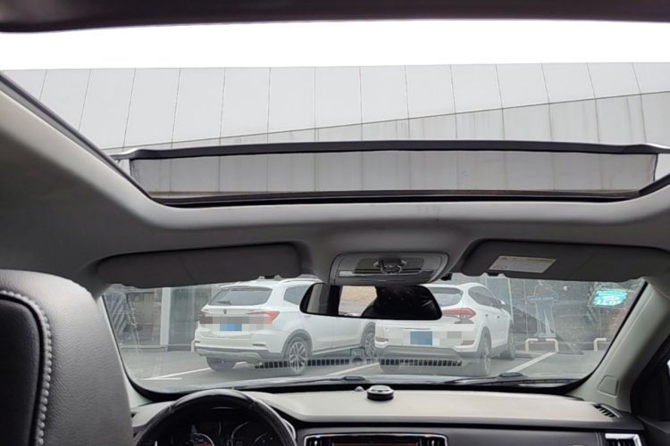 Used Roewe RX5 2018 20T Two-Wheel Drive Automatic Flagship Edition Headliner