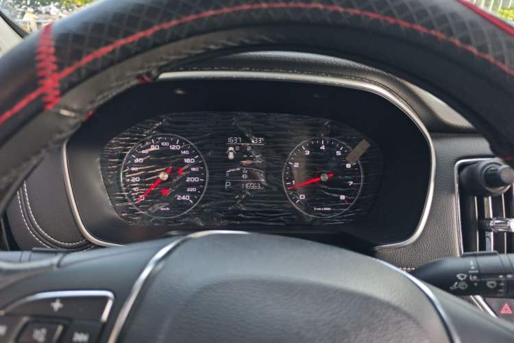 Used Roewe RX5 2018 20T Two-Wheel Drive Automatic Internet Smart Edition Instrument Cluster