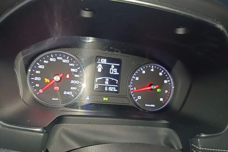 Used Roewe RX5 2018 20T Two-Wheel Drive Automatic Flagship Edition Instrument Cluster