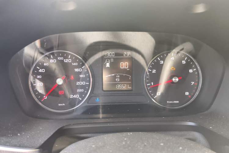 Used Roewe RX5 2018 20T Two-Wheel Drive Manual Internet Smart Edition Instrument Cluster