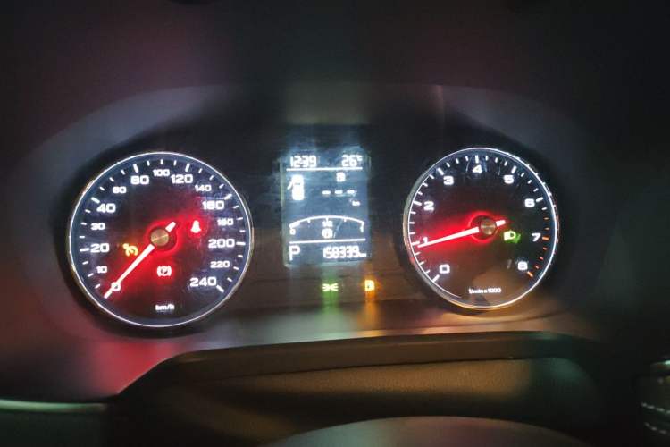 Used Roewe RX5 2018 20T Two-Wheel Drive Automatic Internet Smart Edition Instrument Cluster