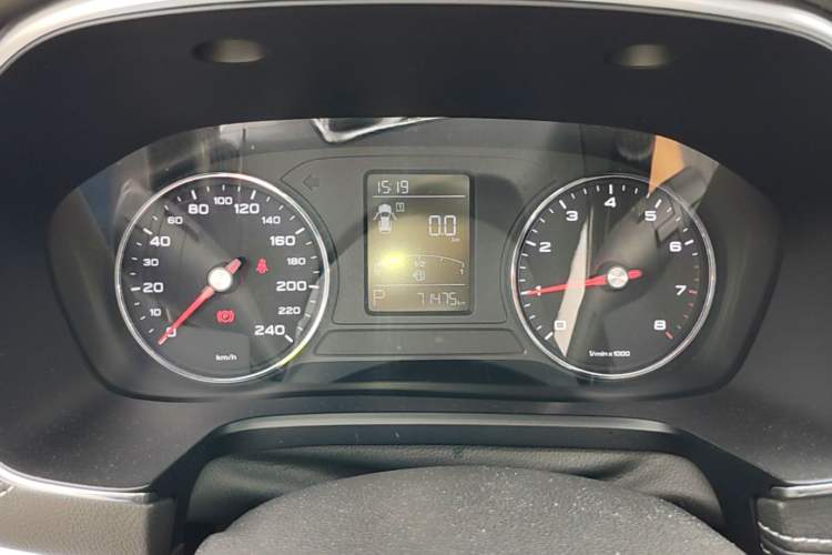 Used Roewe RX5 2018 20T Two-Wheel Drive Automatic Flagship Edition Instrument Cluster