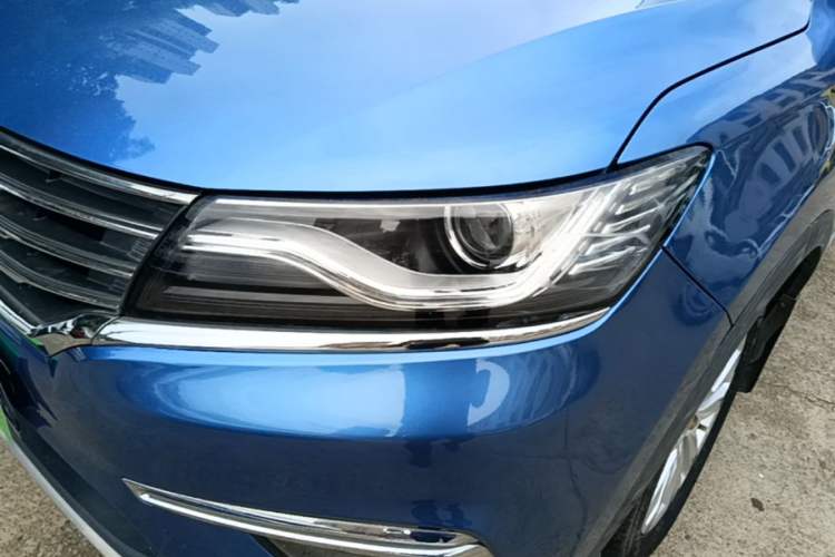 Used Roewe RX5 2018 20T Two-Wheel Drive Manual Flagship Edition Left Front Headlight