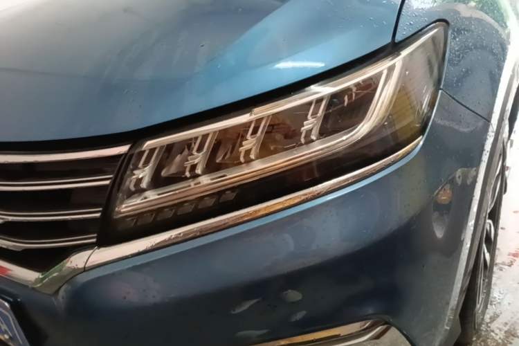 Used Roewe RX5 2018 20T Two-Wheel Drive Automatic Internet Smart Luxury Edition Left Front Headlight