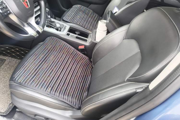 Used Roewe RX5 2018 20T Two-Wheel Drive Automatic Internet Smart Edition Left Front Seat