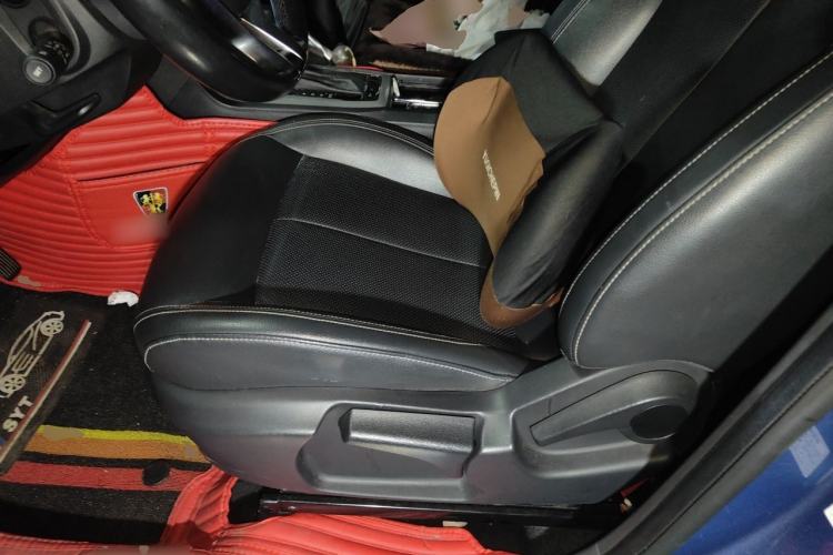 Used Roewe RX5 2018 20T Two-Wheel Drive Automatic Internet Smart Edition Left Front Seat