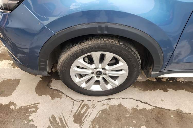 Used Roewe RX5 2018 20T Two-Wheel Drive Automatic Flagship Edition Left Front Wheel Hub