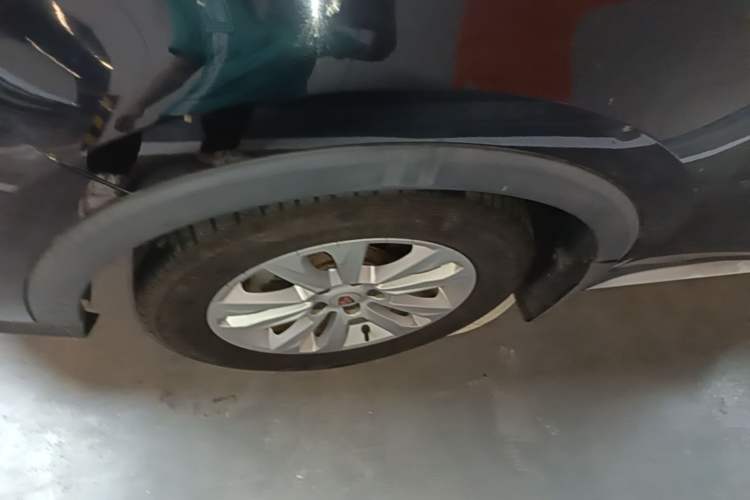 Used Roewe RX5 2018 20T Two-Wheel Drive Automatic Flagship Edition Left Front Wheel Hub