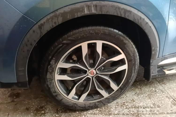 Used Roewe RX5 2018 20T Two-Wheel Drive Automatic Internet Smart Luxury Edition Left Front Wheel Hub