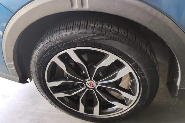 Used Roewe RX5 2018 20T Two-Wheel Drive Automatic Internet Smart Luxury Edition Left Front Wheel Hub