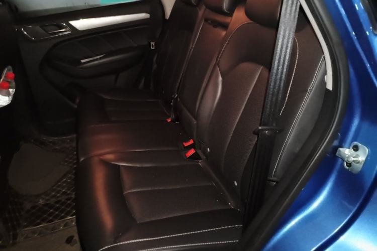 Used Roewe RX5 2018 20T Two-Wheel Drive Automatic Internet Smart Edition Left Rear Seat