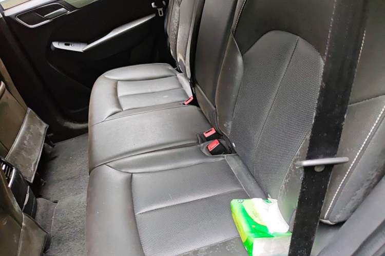 Used Roewe RX5 2018 20T Two-Wheel Drive Automatic Internet Smart Edition Left Rear Seat