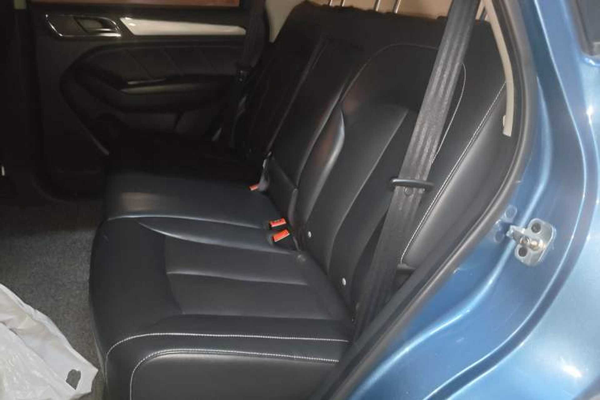 Used Roewe RX5 2018 20T Two-Wheel Drive Automatic Flagship Edition Left Rear Seat
