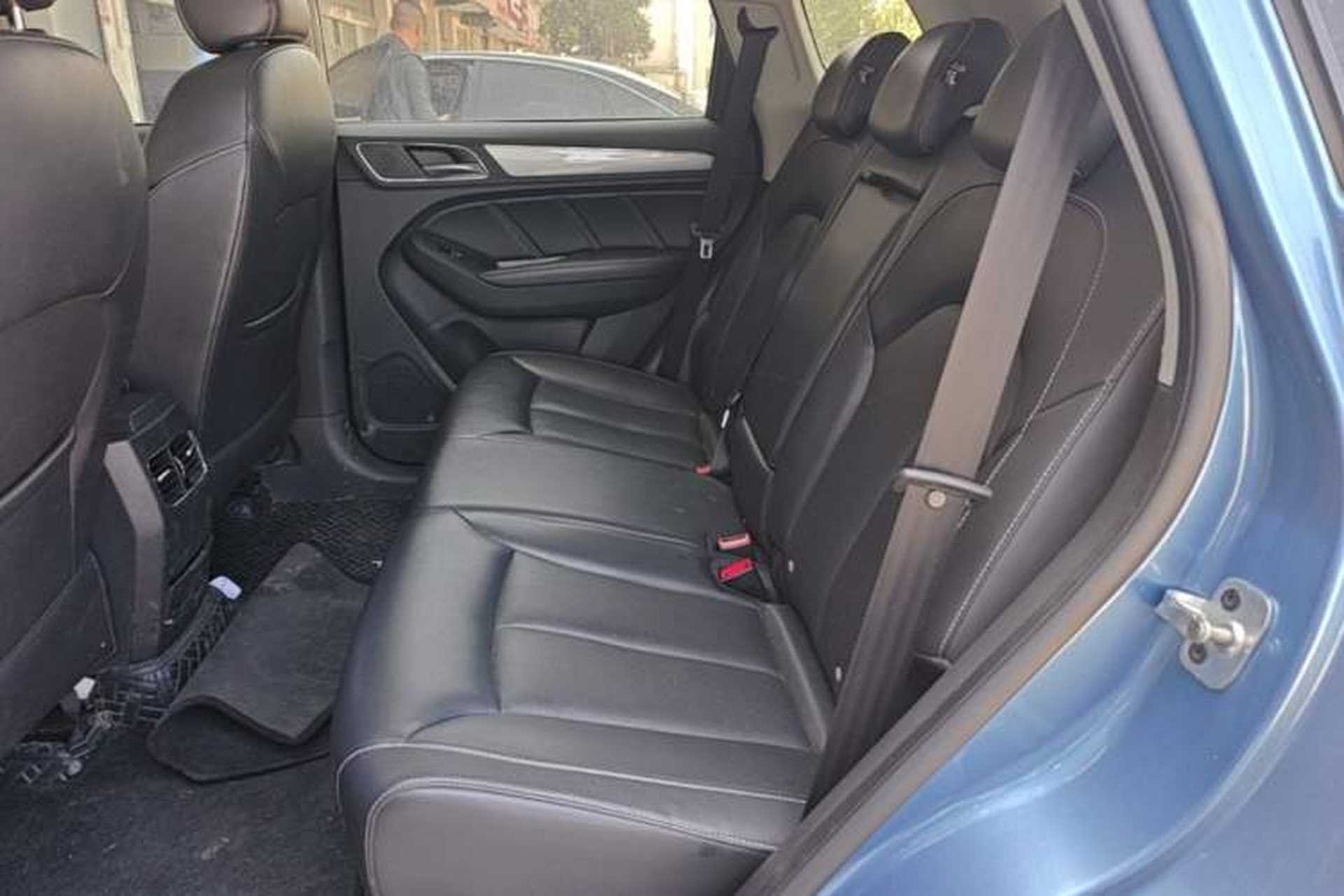 Used Roewe RX5 2018 20T Two-Wheel Drive Automatic Internet Smart Edition Left Rear Seat
