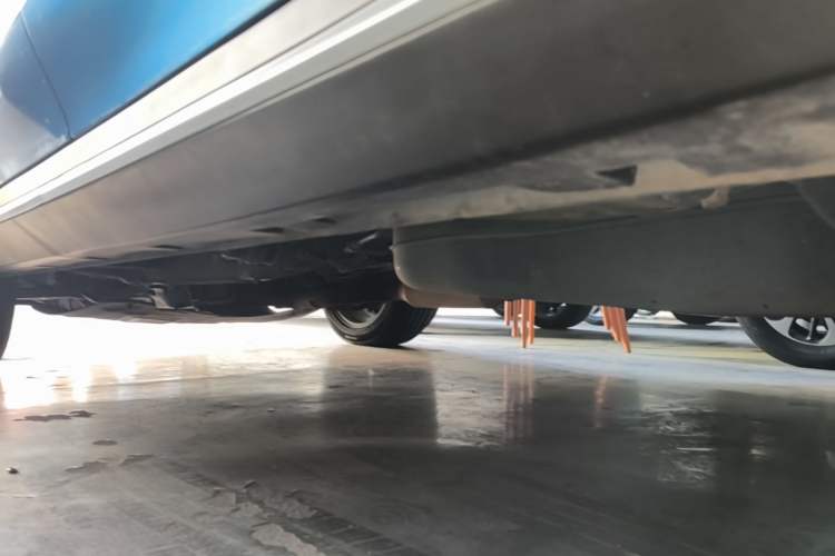 Used Roewe RX5 2018 20T Two-Wheel Drive Automatic Internet Smart Luxury Edition Left Side Sill