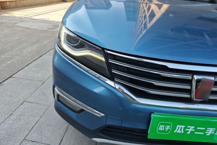 Used Roewe RX5 2018 20T Two-Wheel Drive Automatic Internet Smart Edition Right Front Headlight
