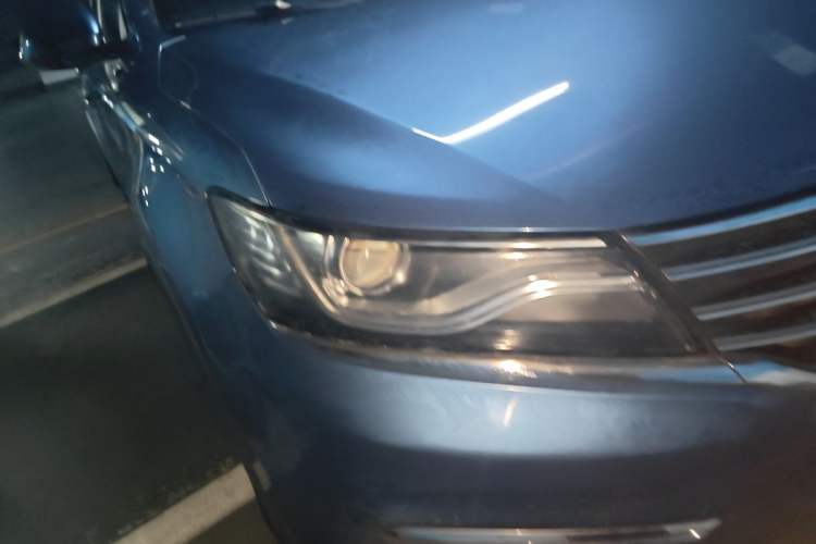 Used Roewe RX5 2018 20T Two-Wheel Drive Automatic Flagship Edition Right Front Headlight