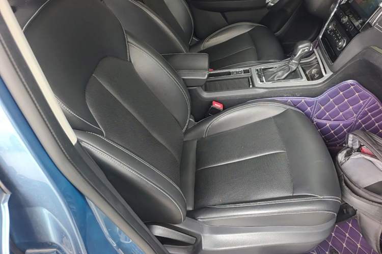 Used Roewe RX5 2018 20T Two-Wheel Drive Automatic Flagship Edition Right Front Seat