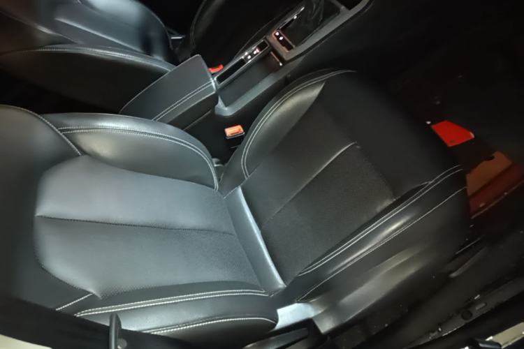 Used Roewe RX5 2018 20T Two-Wheel Drive Automatic Flagship Edition Right Front Seat