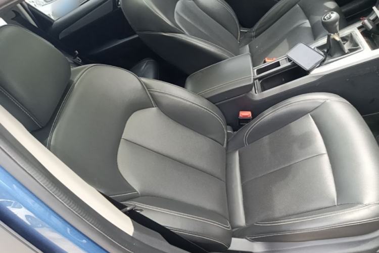 Used Roewe RX5 2018 20T Two-Wheel Drive Manual Flagship Edition Right Front Seat