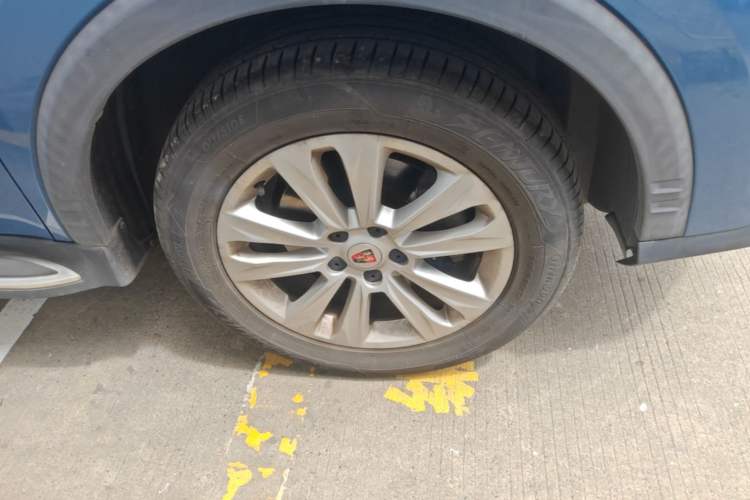 Used Roewe RX5 2018 20T Two-Wheel Drive Manual Flagship Edition Right Front Wheel Hub