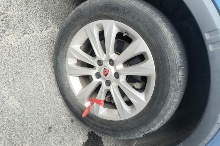 Used Roewe RX5 2018 20T Two-Wheel Drive Automatic Flagship Edition Right Front Wheel Hub