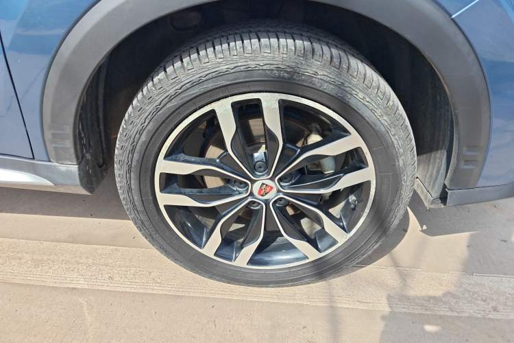 Used Roewe RX5 2018 20T Two-Wheel Drive Manual Internet Elite Edition Right Front Wheel Hub