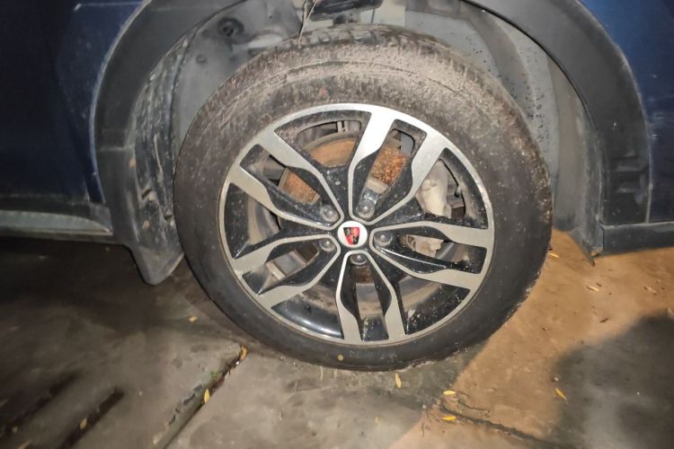 Used Roewe RX5 2018 20T Two-Wheel Drive Automatic Internet Smart Luxury Edition Right Front Wheel Hub