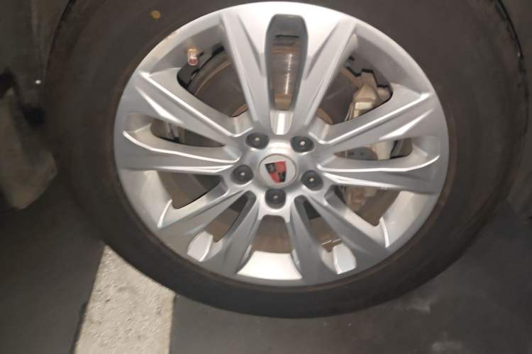 Used Roewe RX5 2018 20T Two-Wheel Drive Automatic Flagship Edition Right Front Wheel Hub