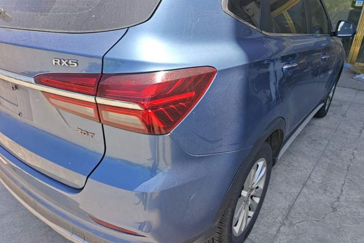 Used Roewe RX5 2018 20T Two-Wheel Drive Automatic Internet Smart Edition Right Rear Taillight