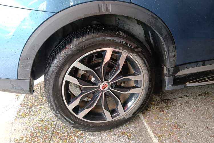 Used Roewe RX5 2018 20T Two-Wheel Drive Automatic Internet Smart Luxury Edition Right Rear Wheel Hub