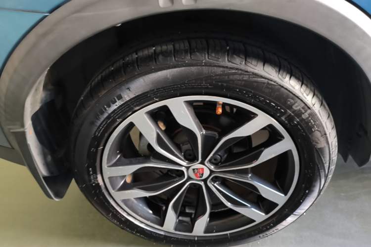 Used Roewe RX5 2018 20T Two-Wheel Drive Automatic Internet Smart Luxury Edition Right Rear Wheel Hub