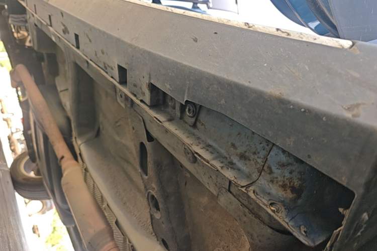 Used Roewe RX5 2018 20T Two-Wheel Drive Automatic Internet Smart Edition Right Side Sill