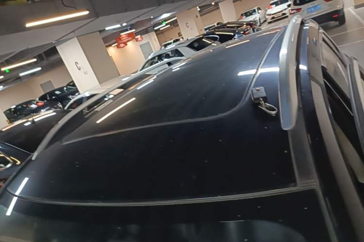 Used Roewe RX5 2018 20T Two-Wheel Drive Automatic Flagship Edition Roof