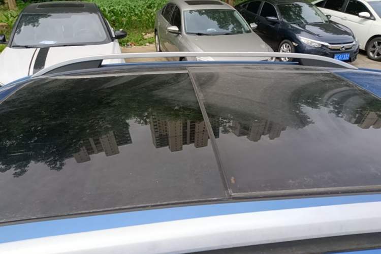 Used Roewe RX5 2018 20T Two-Wheel Drive Manual Flagship Edition Roof