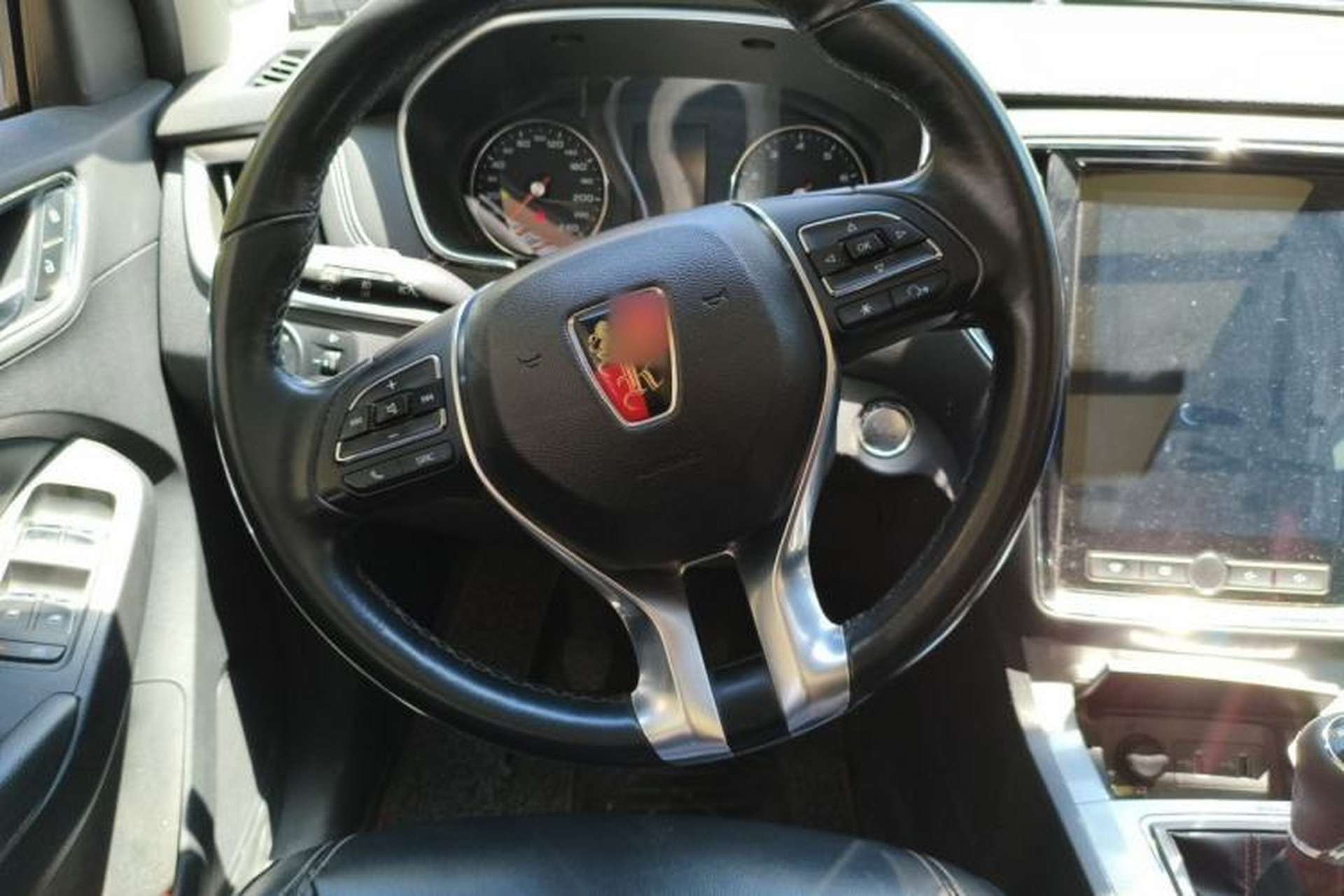Used Roewe RX5 2018 20T Two-Wheel Drive Manual Internet Smart Edition Steering Wheel
