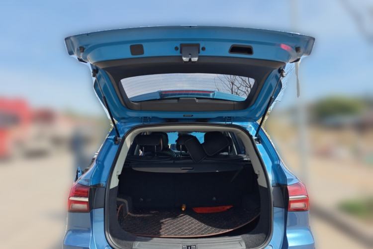 Used Roewe RX5 2018 20T Two-Wheel Drive Manual Internet Elite Edition Trunk